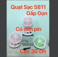 Quạt sạc gấp có đèn ( nhiều màu )